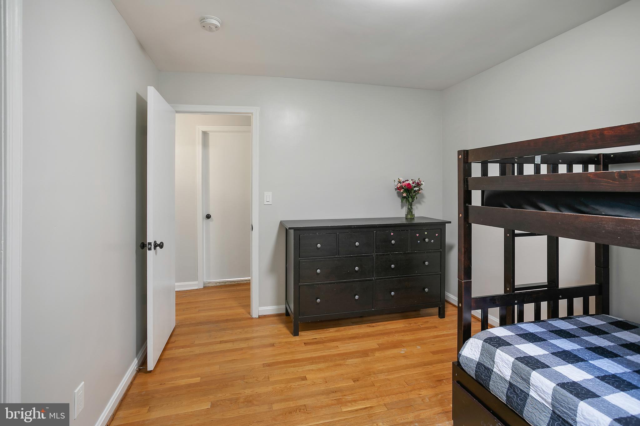 YORK MANOR - Residential