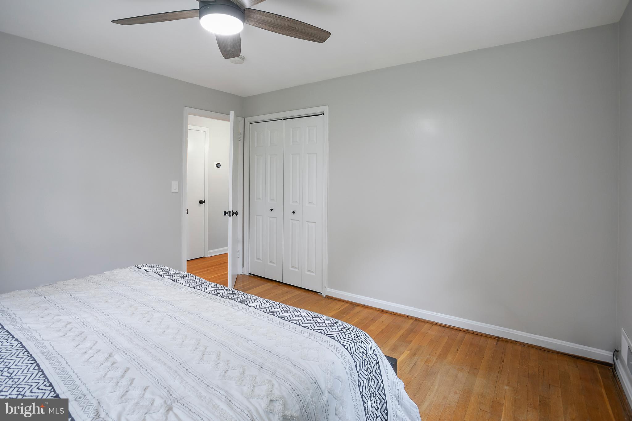 YORK MANOR - Residential