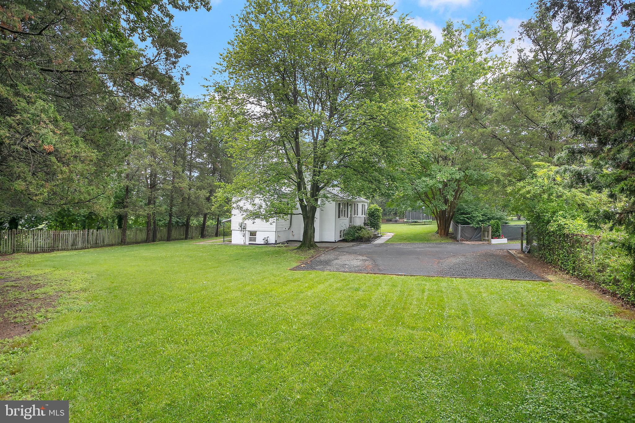 YORK MANOR - Residential