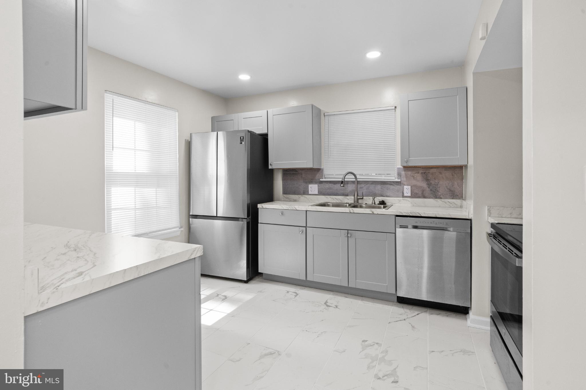 VALLEYBROOKE TOWNES-RESU - Residential