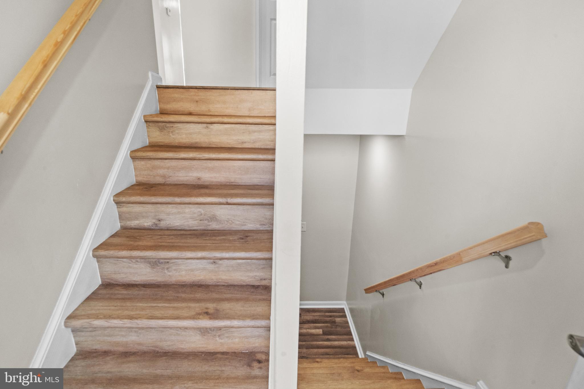 VALLEYBROOKE TOWNES-RESU - Residential