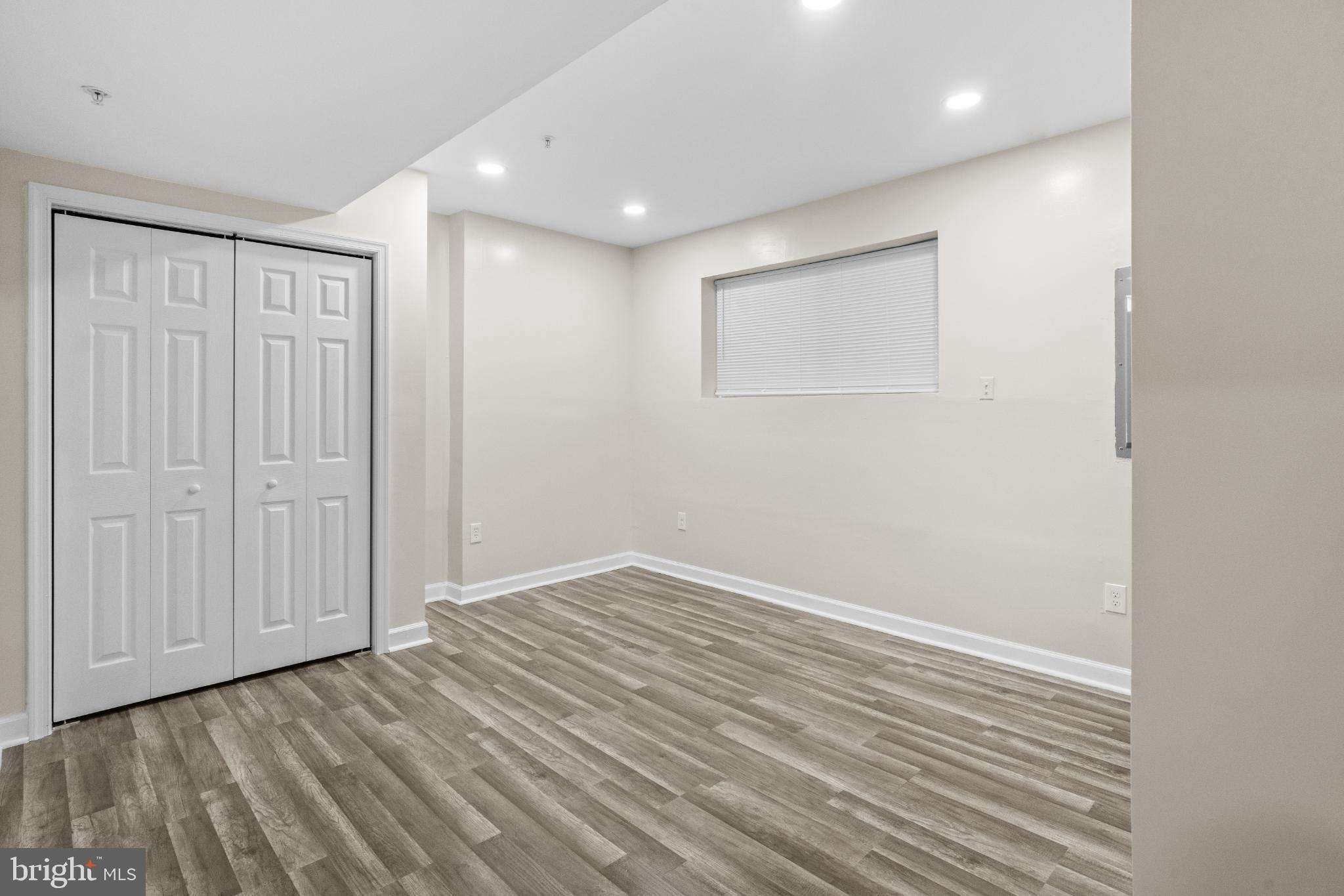 VALLEYBROOKE TOWNES-RESU - Residential