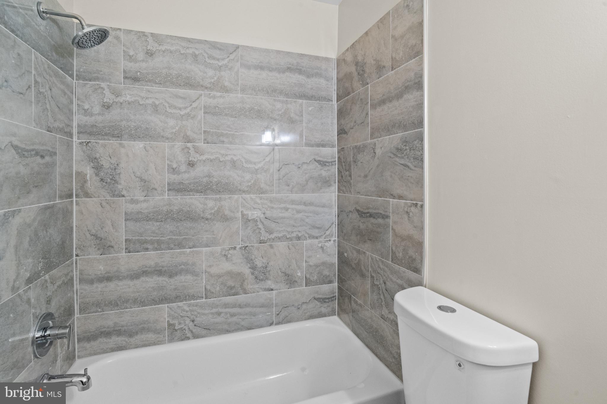 VALLEYBROOKE TOWNES-RESU - Residential