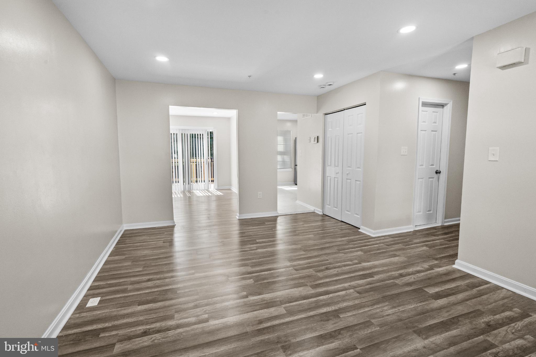 VALLEYBROOKE TOWNES-RESU - Residential