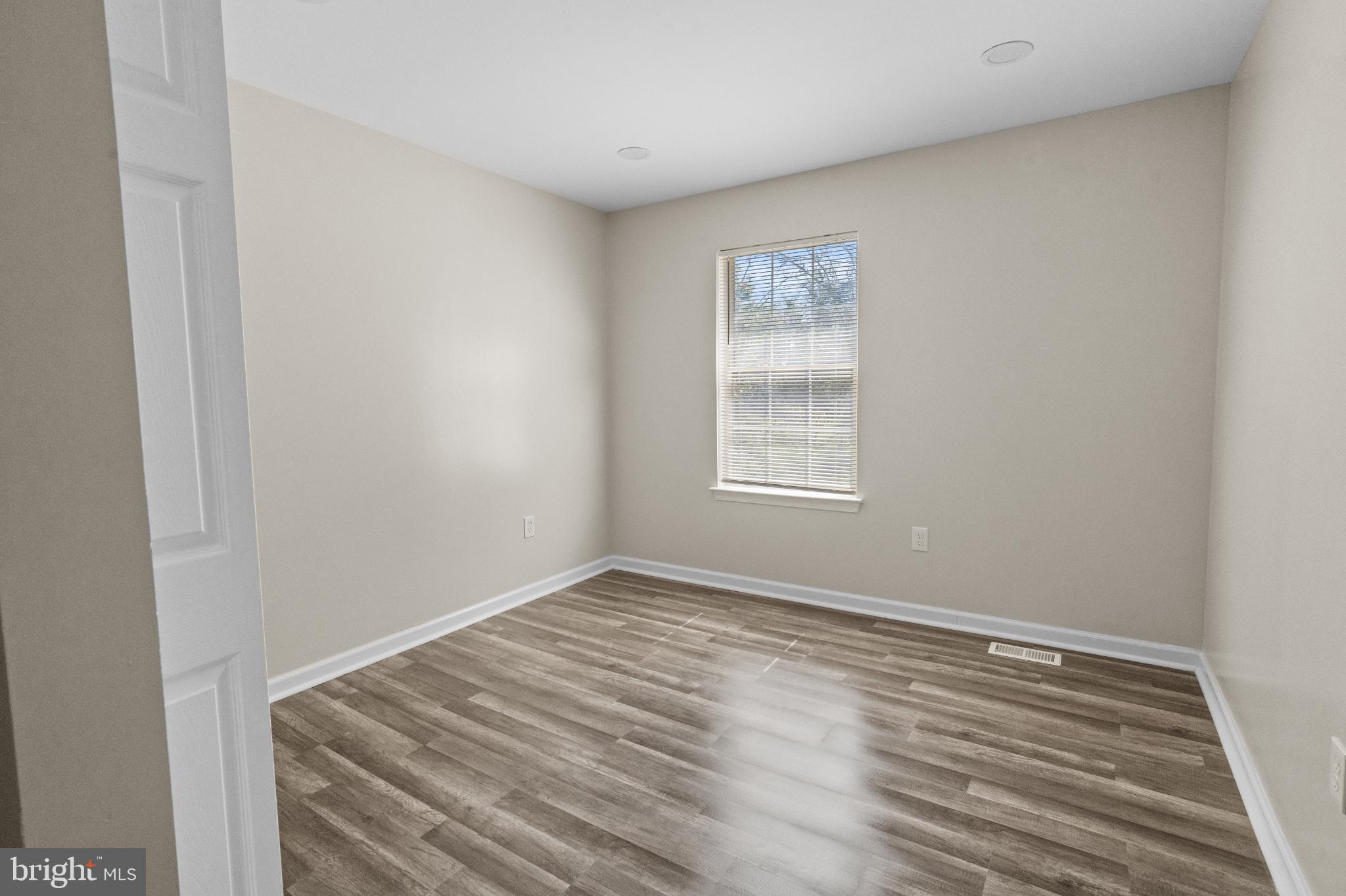 VALLEYBROOKE TOWNES-RESU - Residential