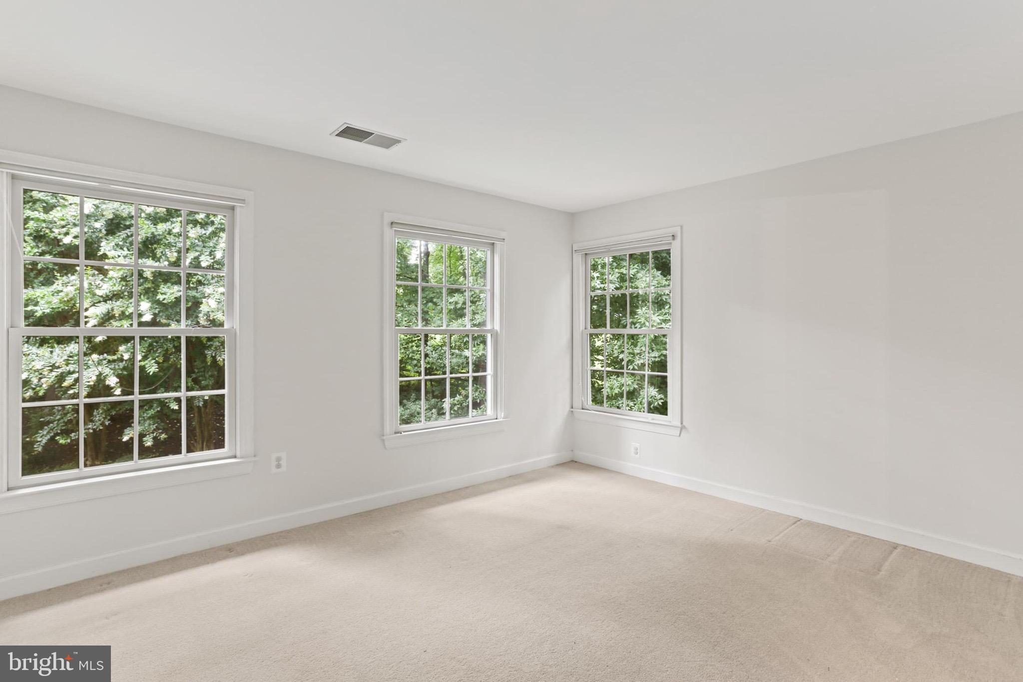 SPRINGBROOK - Residential