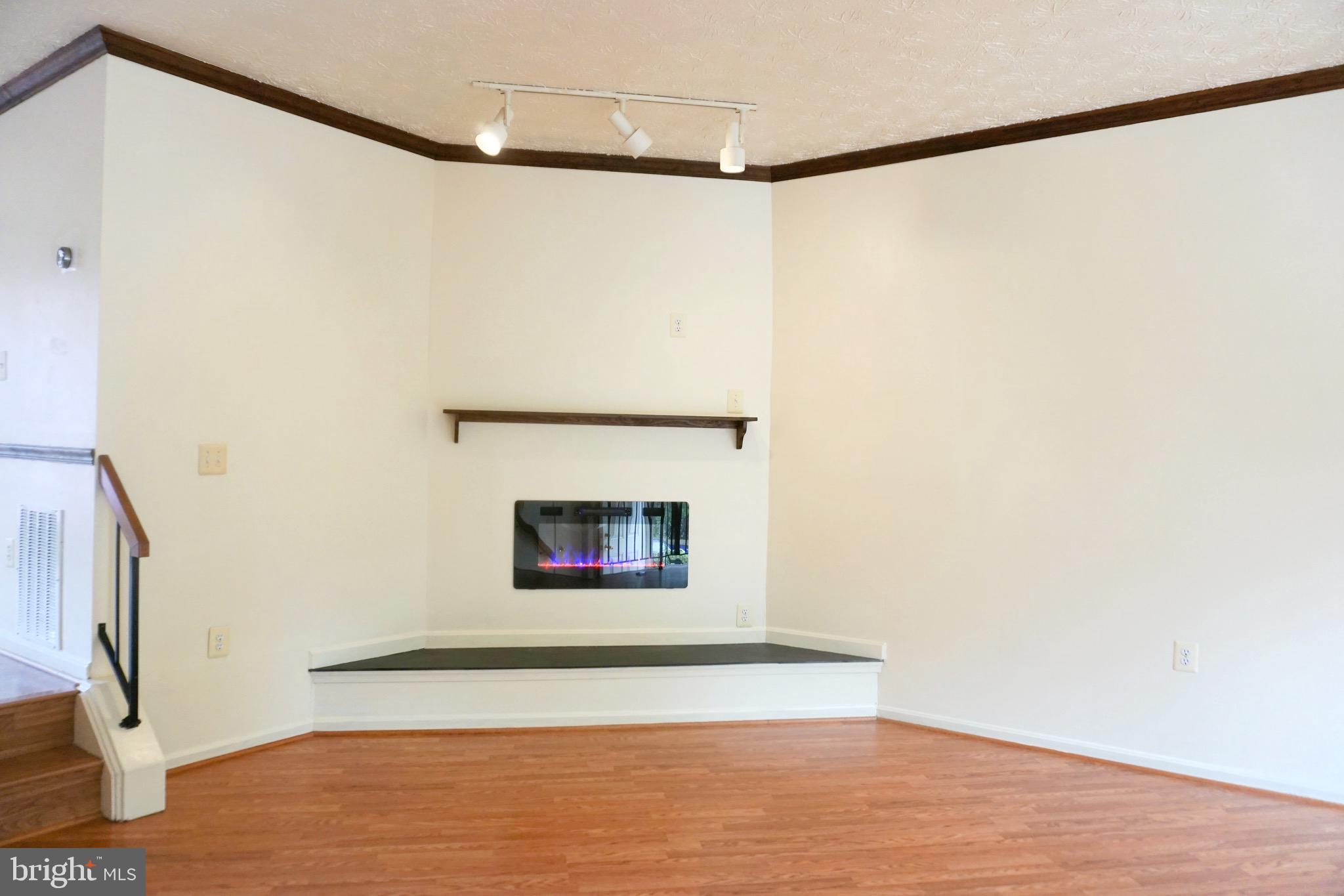 FERNSHIRE FARMS - Residential Lease