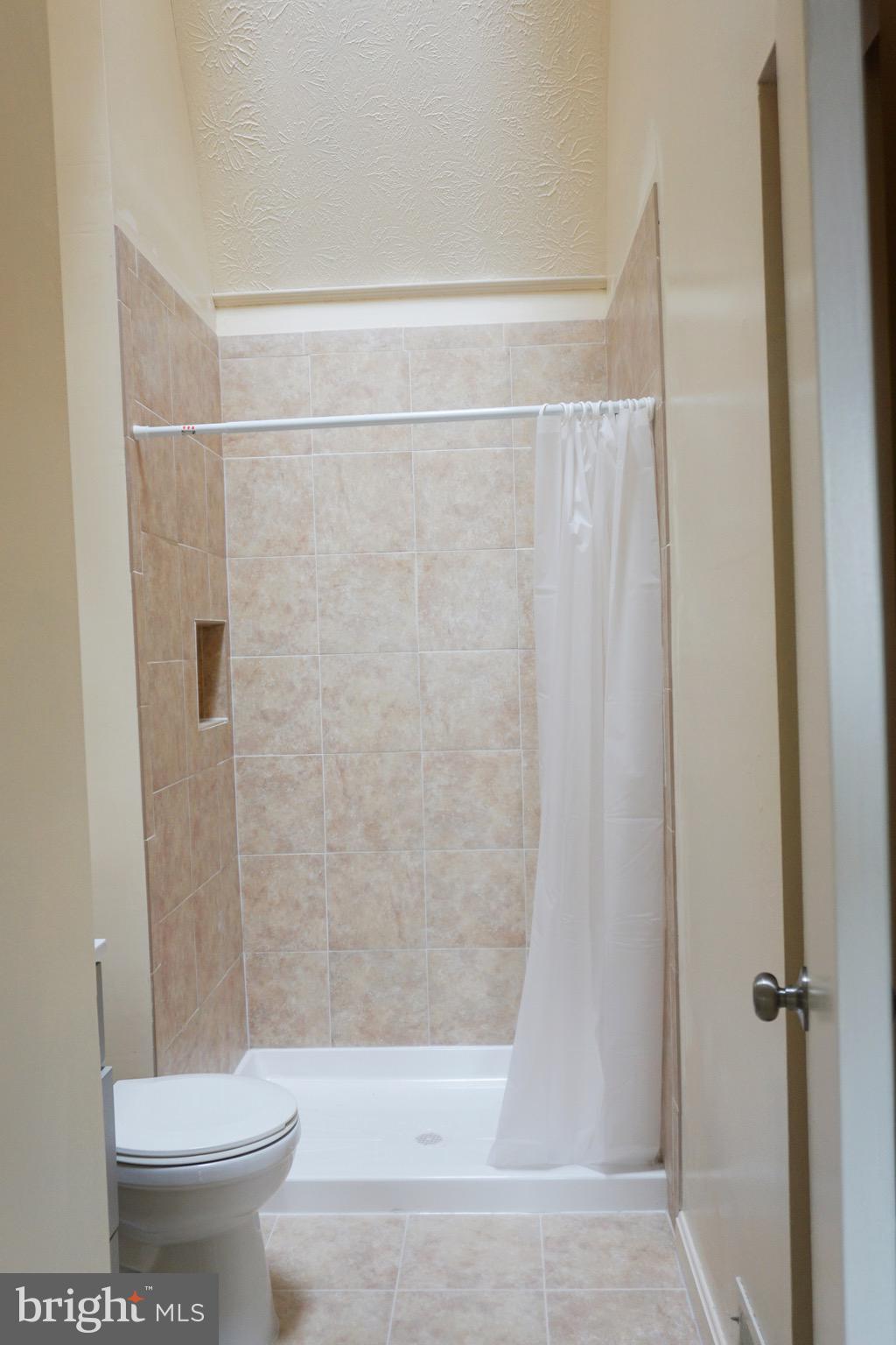 FERNSHIRE FARMS - Residential Lease