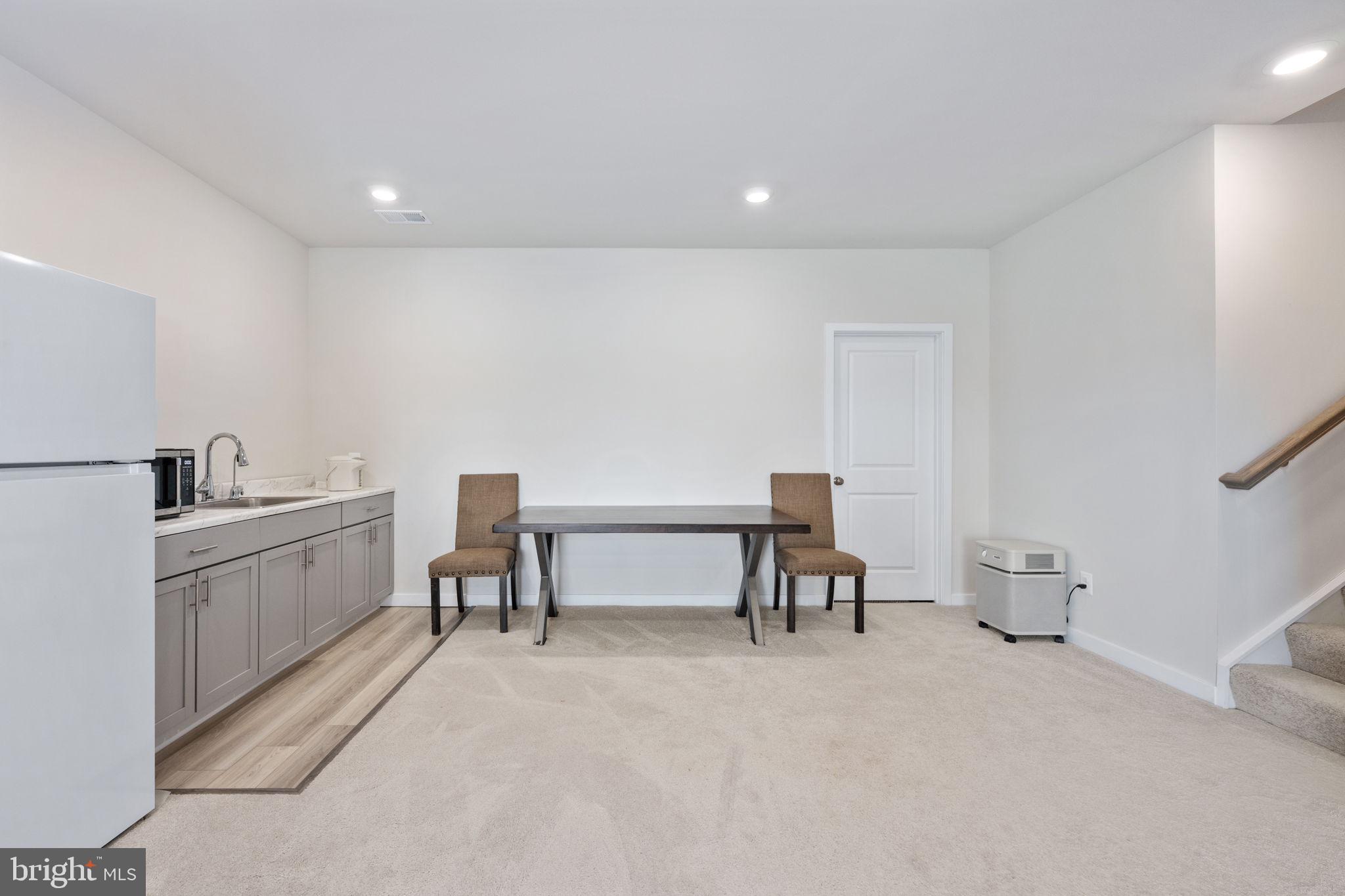 CLEVENGER CORNER VILLAGE - Residential