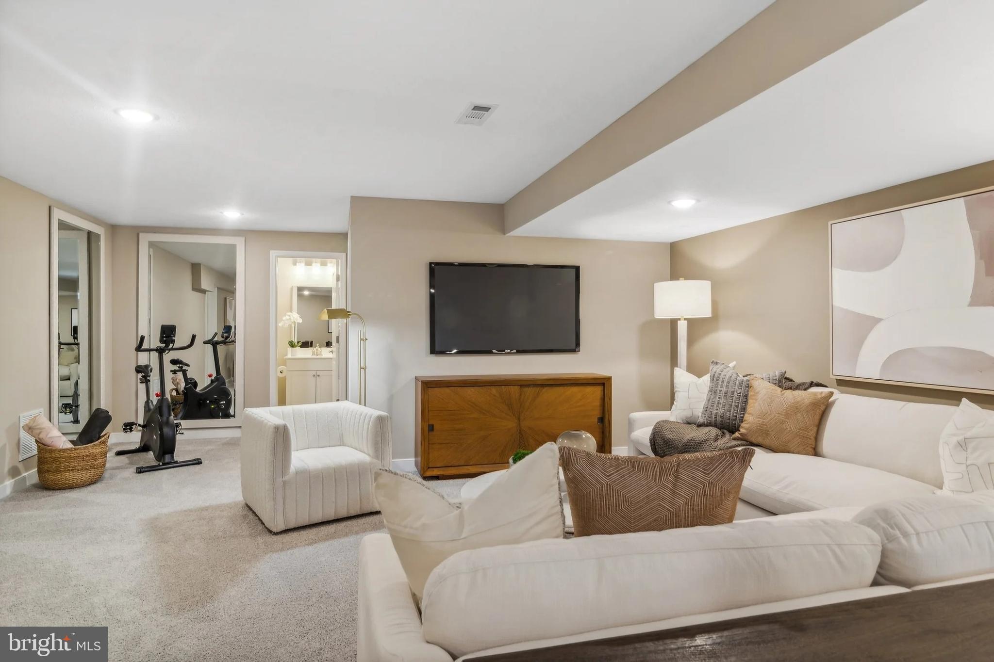 LIBERTY RUN - Residential