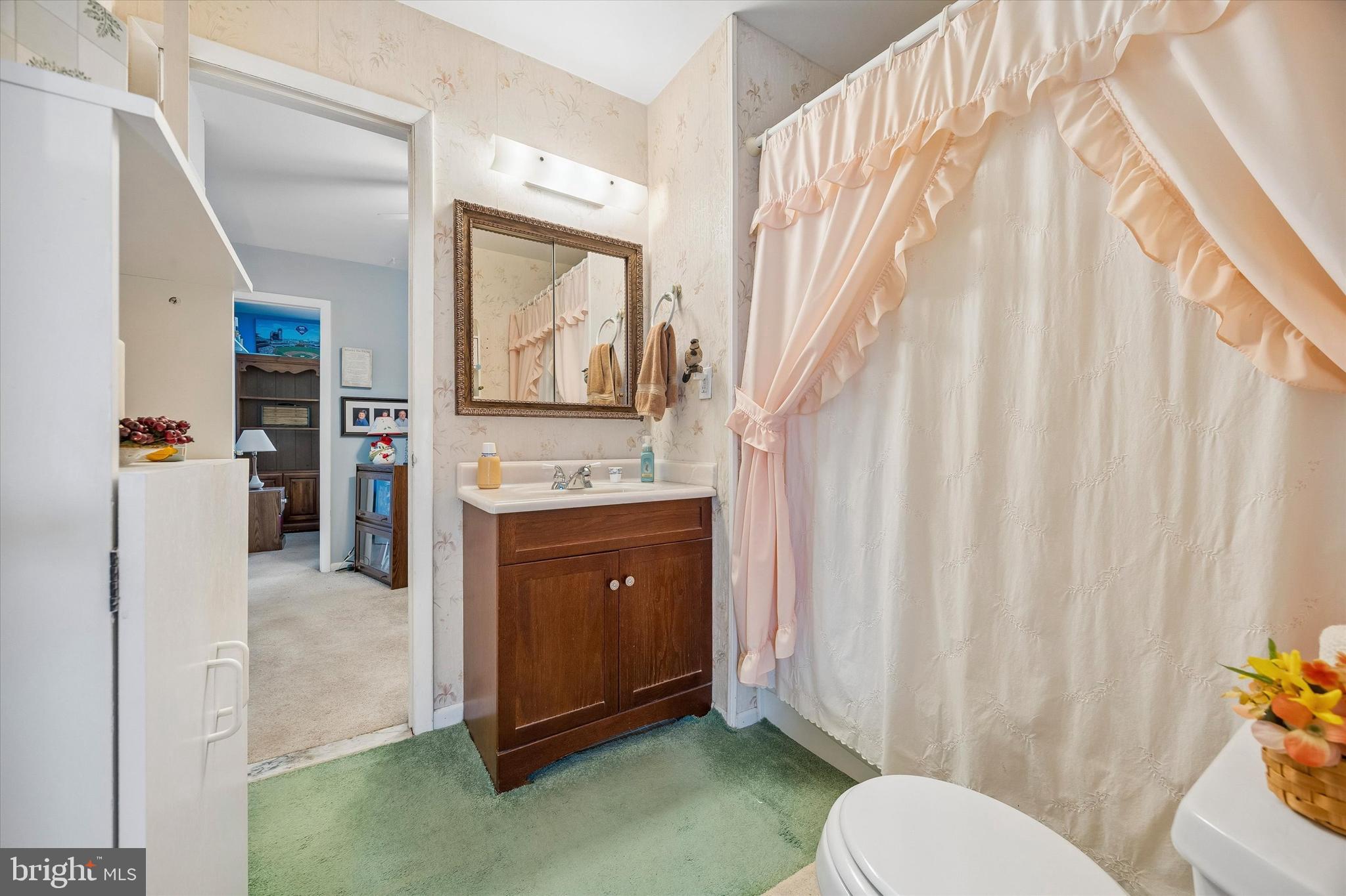 NEWTOWN CROSSING - Residential