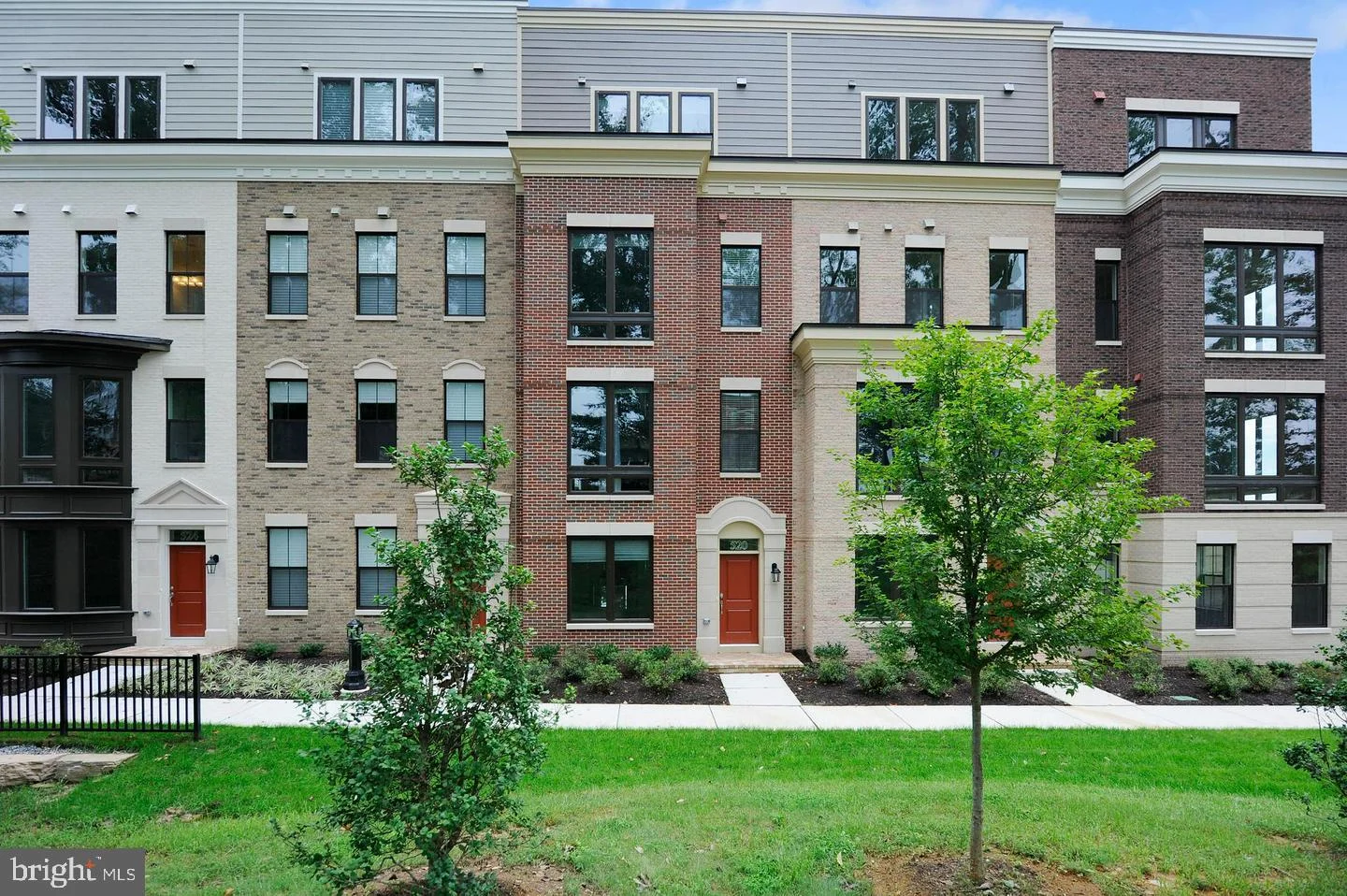 520 Harborview Drive
