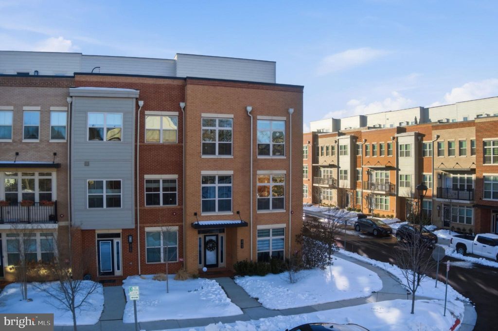 Photo of 3754 Mayors Way, FAIRFAX, VA 22030 (MLS # VAFC2007580)