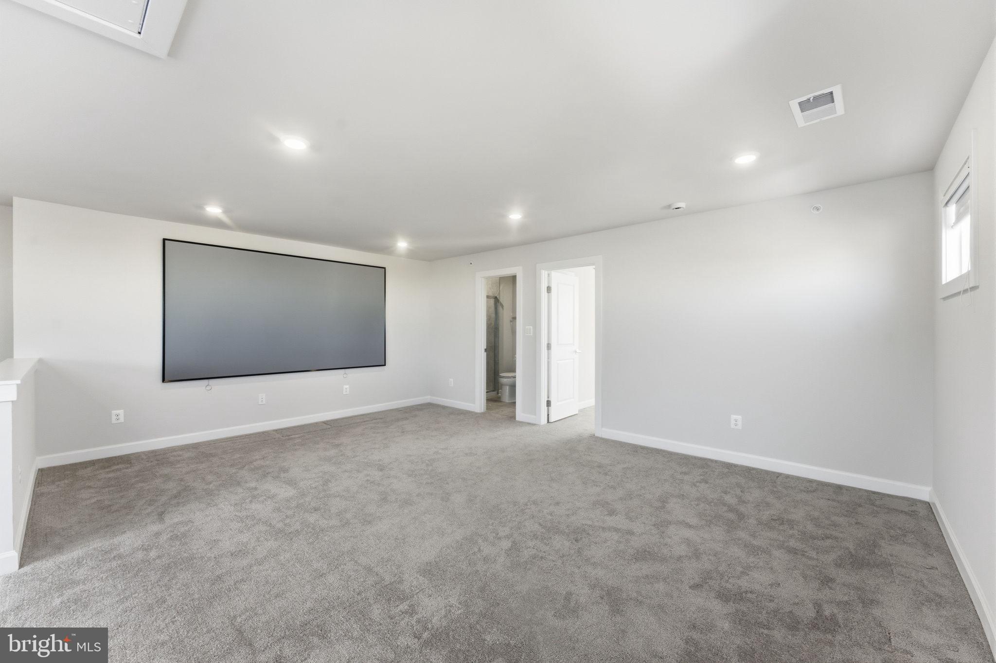 BOULEVARD VI TOWNS - Residential