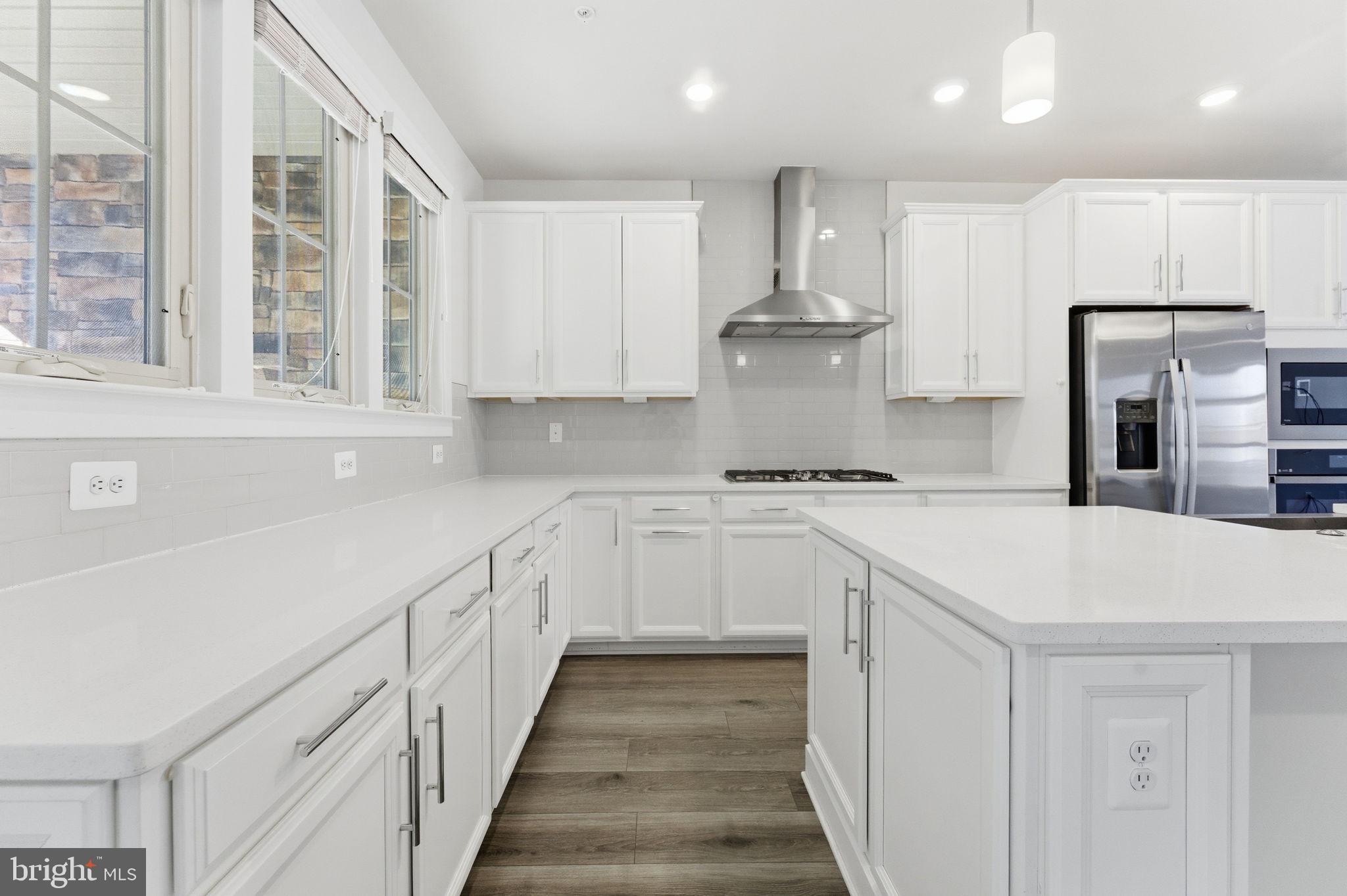 BOULEVARD VI TOWNS - Residential