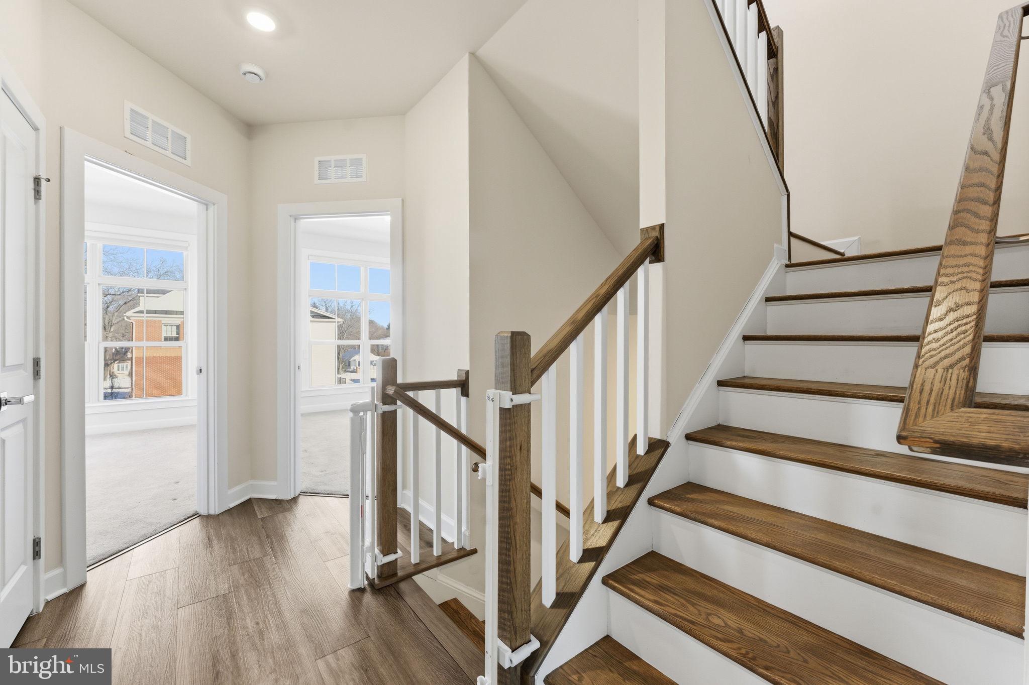 BOULEVARD VI TOWNS - Residential