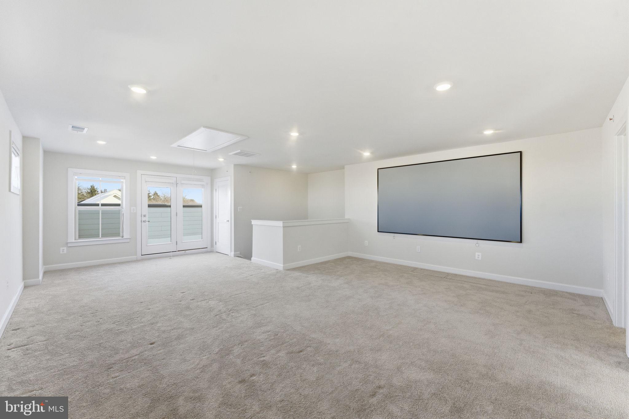 BOULEVARD VI TOWNS - Residential