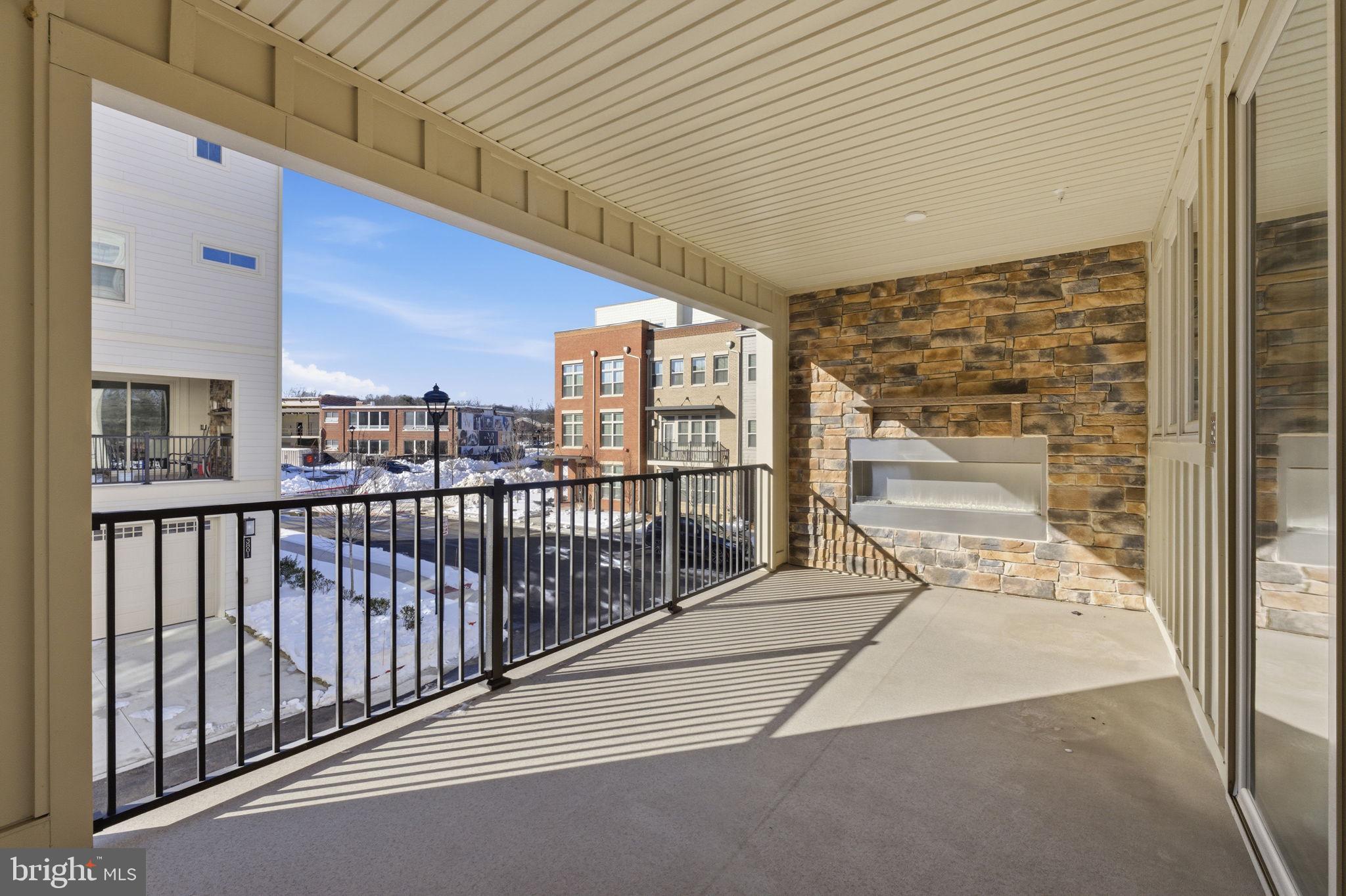 BOULEVARD VI TOWNS - Residential