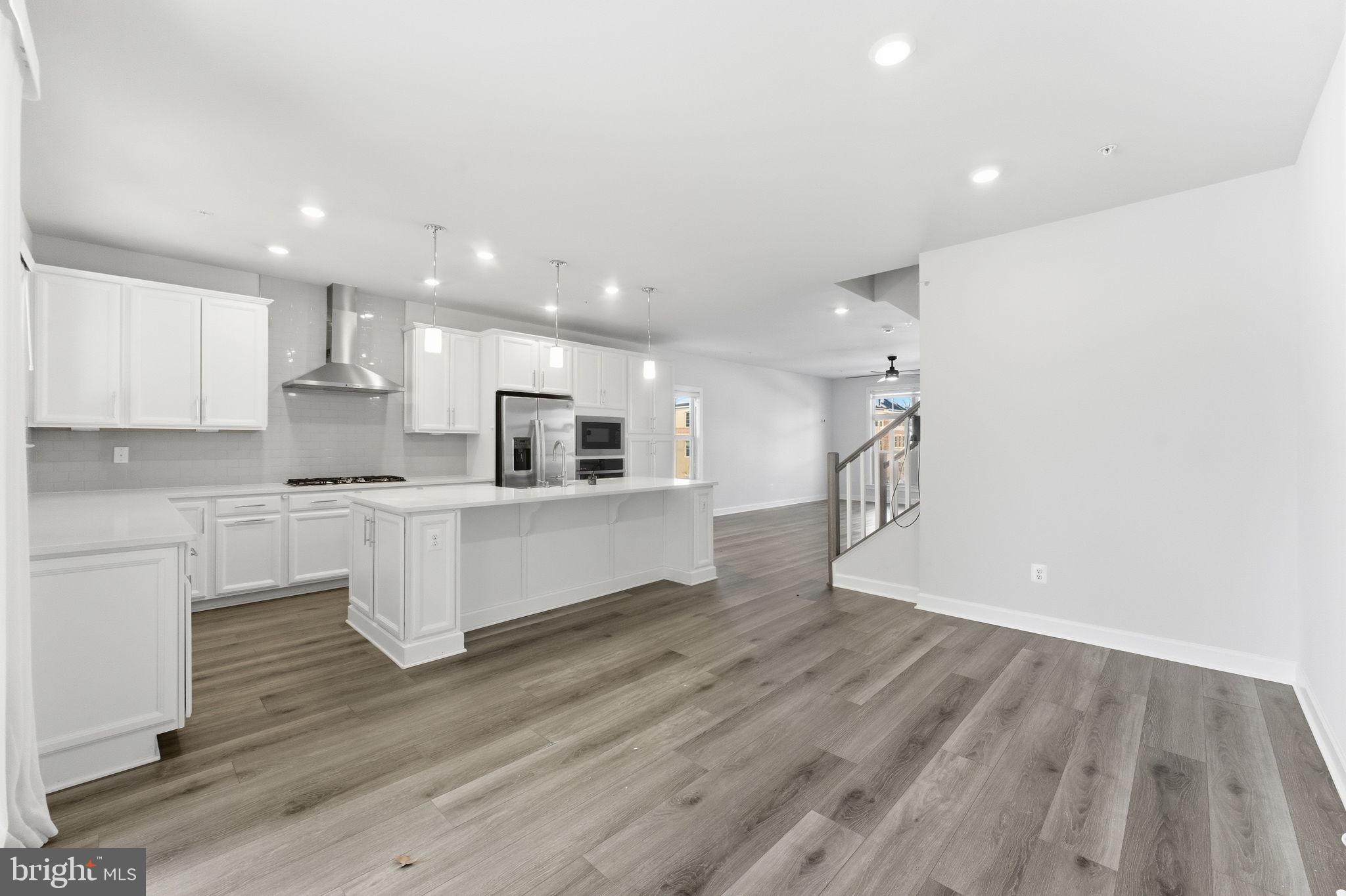 BOULEVARD VI TOWNS - Residential