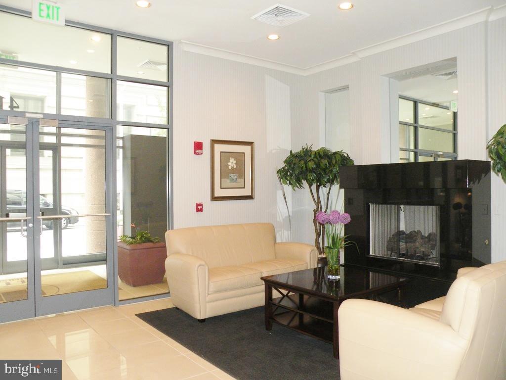 INNER HARBOR - Residential Lease