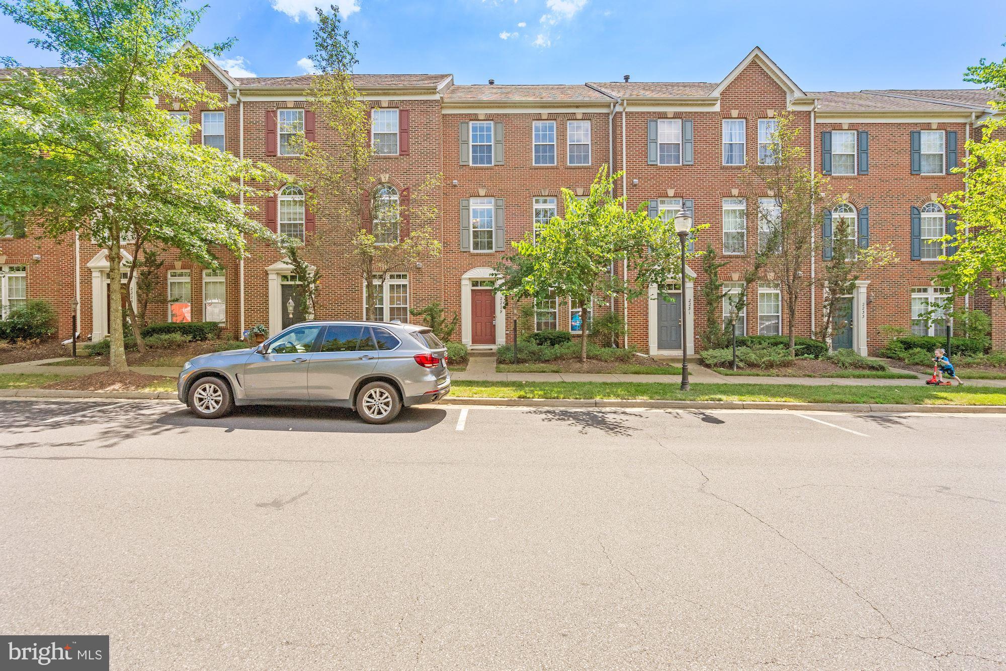 POTOMAC CLUB - Residential