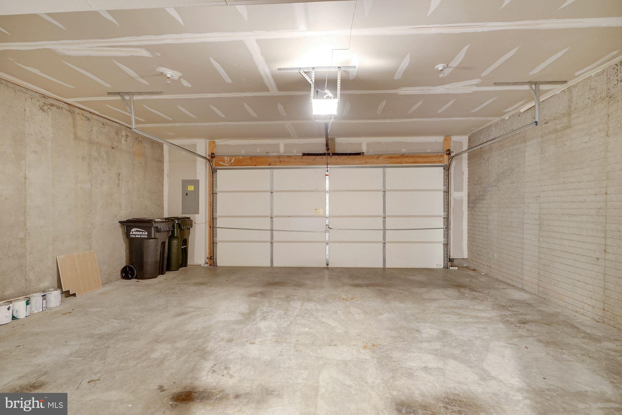 POTOMAC CLUB - Residential