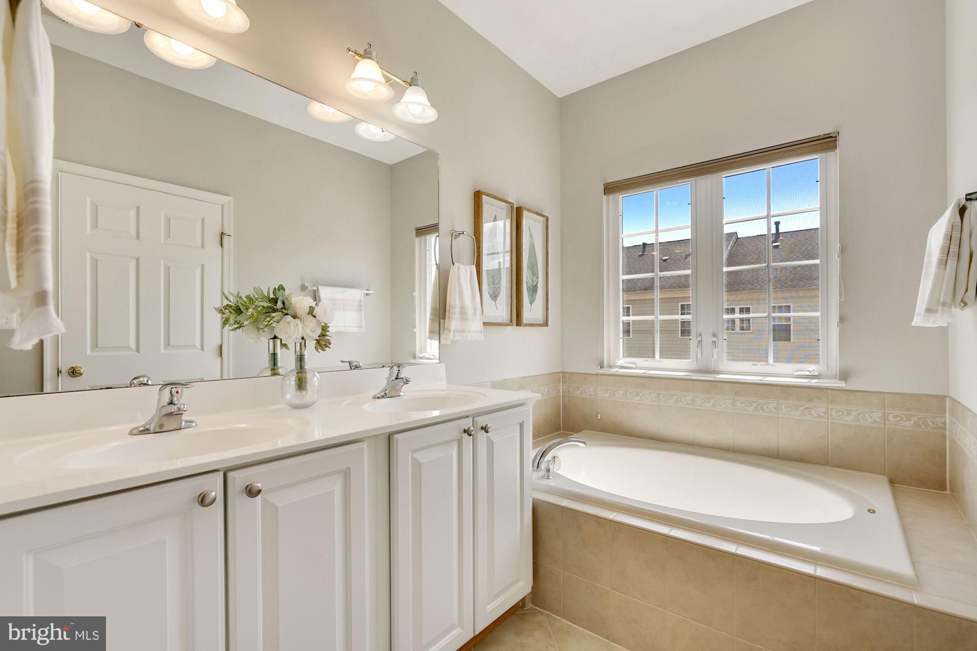 POTOMAC CLUB - Residential