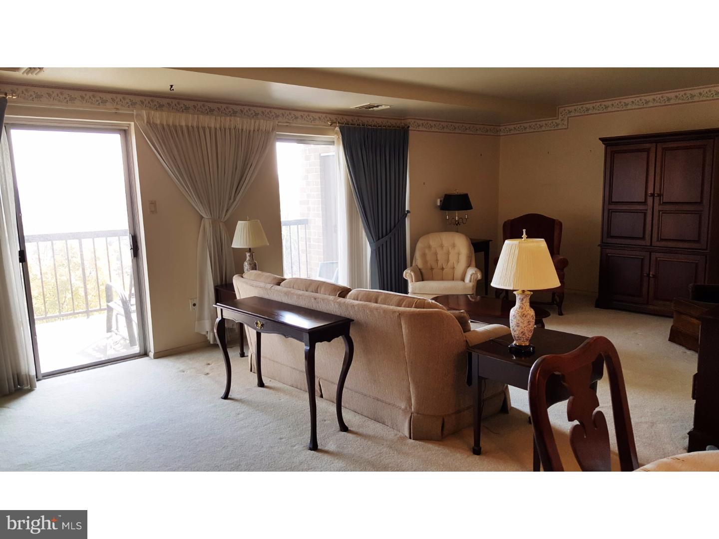 HUMMINGBIRD HILL - Residential