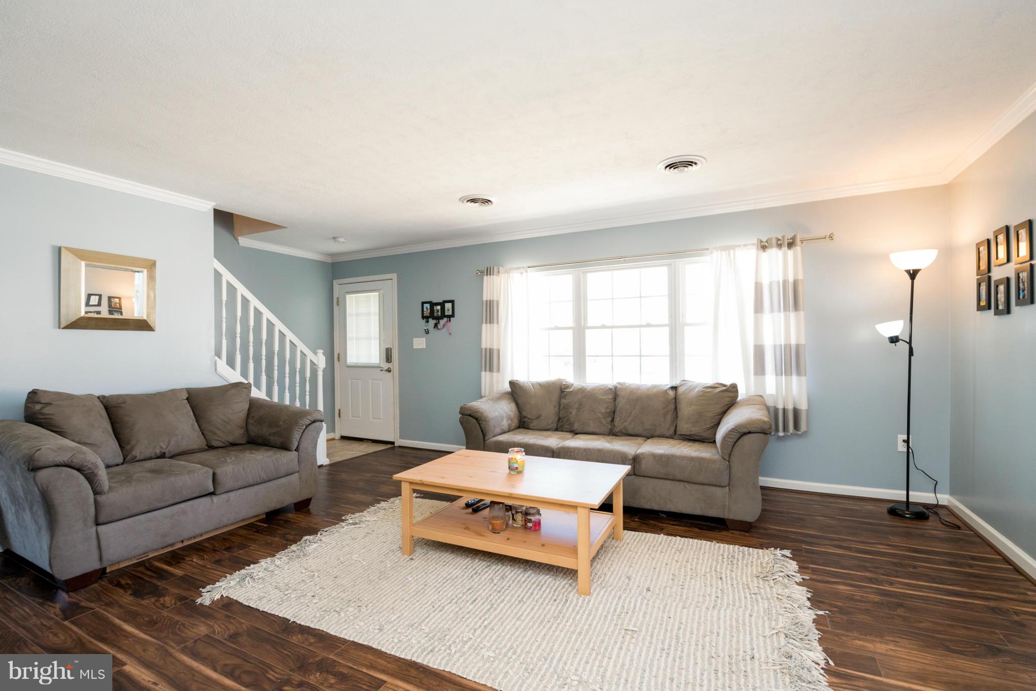 COUNTRY CLUB ESTATES - Residential