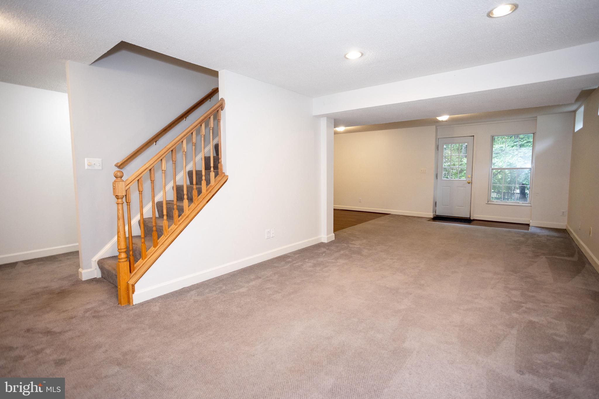 MEADOWBROOK WOODS - Residential