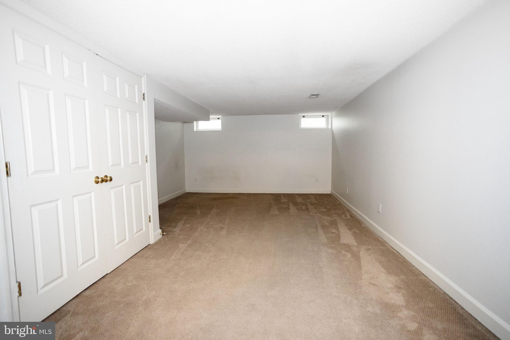 MEADOWBROOK WOODS - Residential