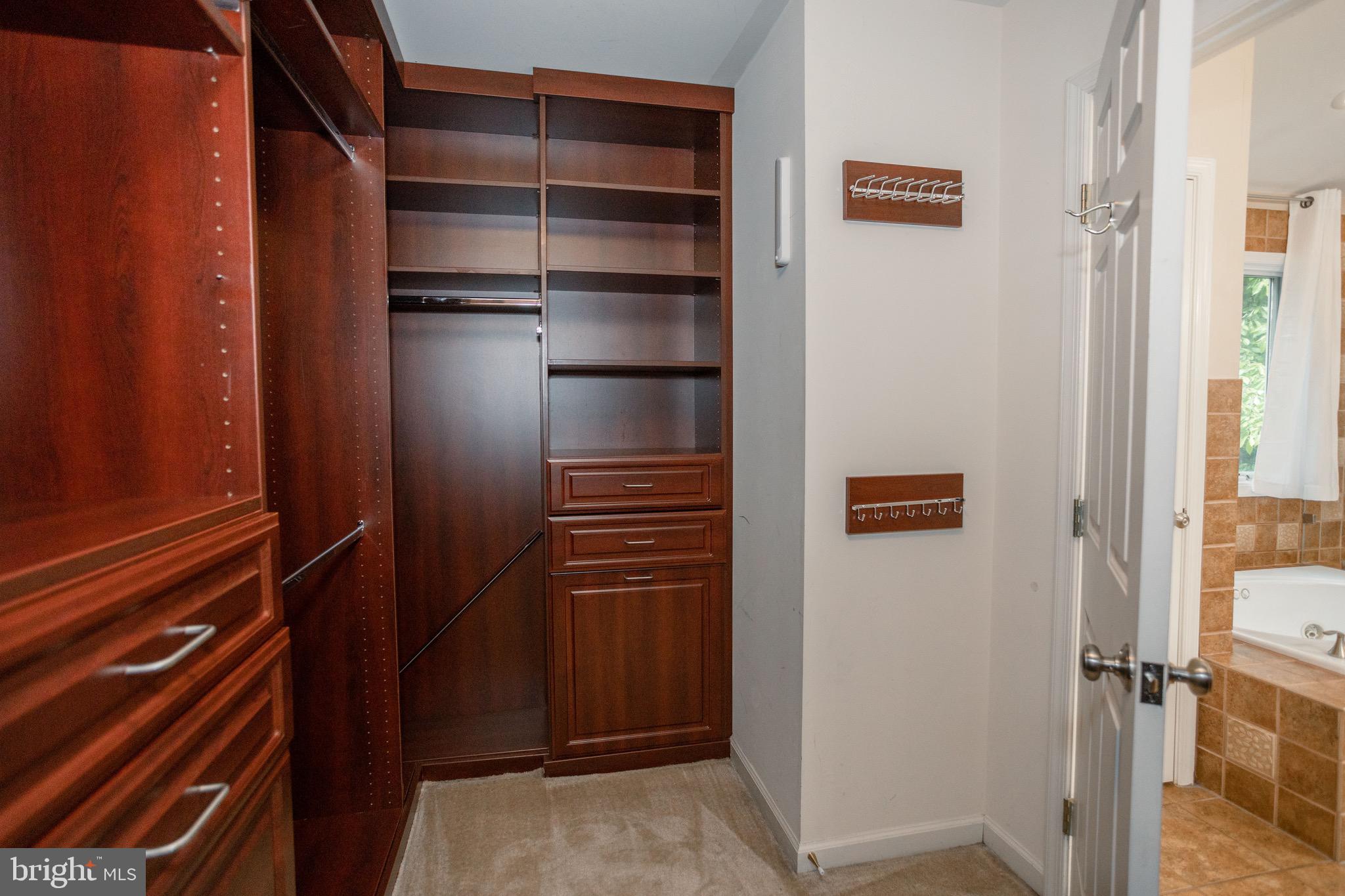 MEADOWBROOK WOODS - Residential