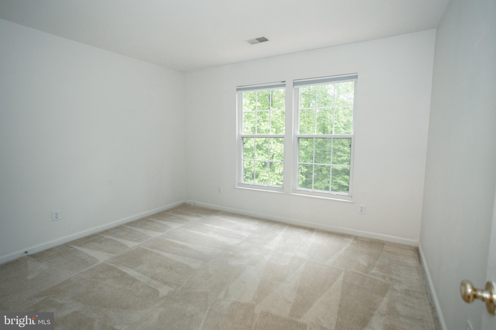 MEADOWBROOK WOODS - Residential