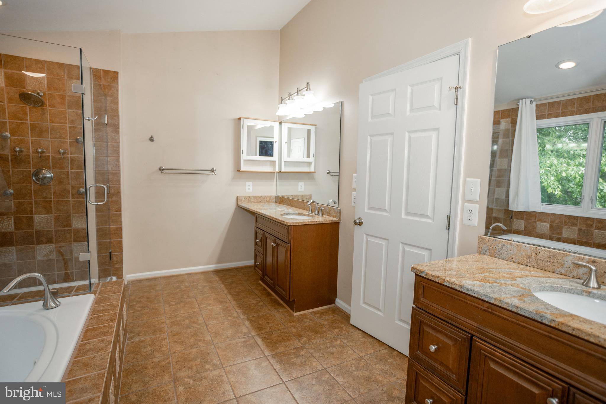 MEADOWBROOK WOODS - Residential