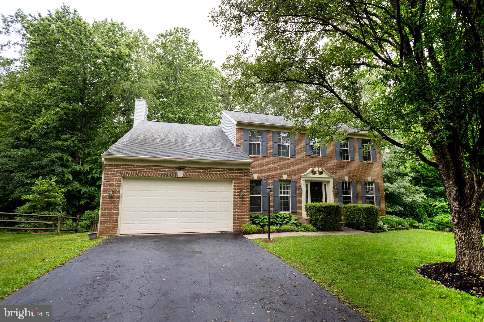 MEADOWBROOK WOODS - Residential