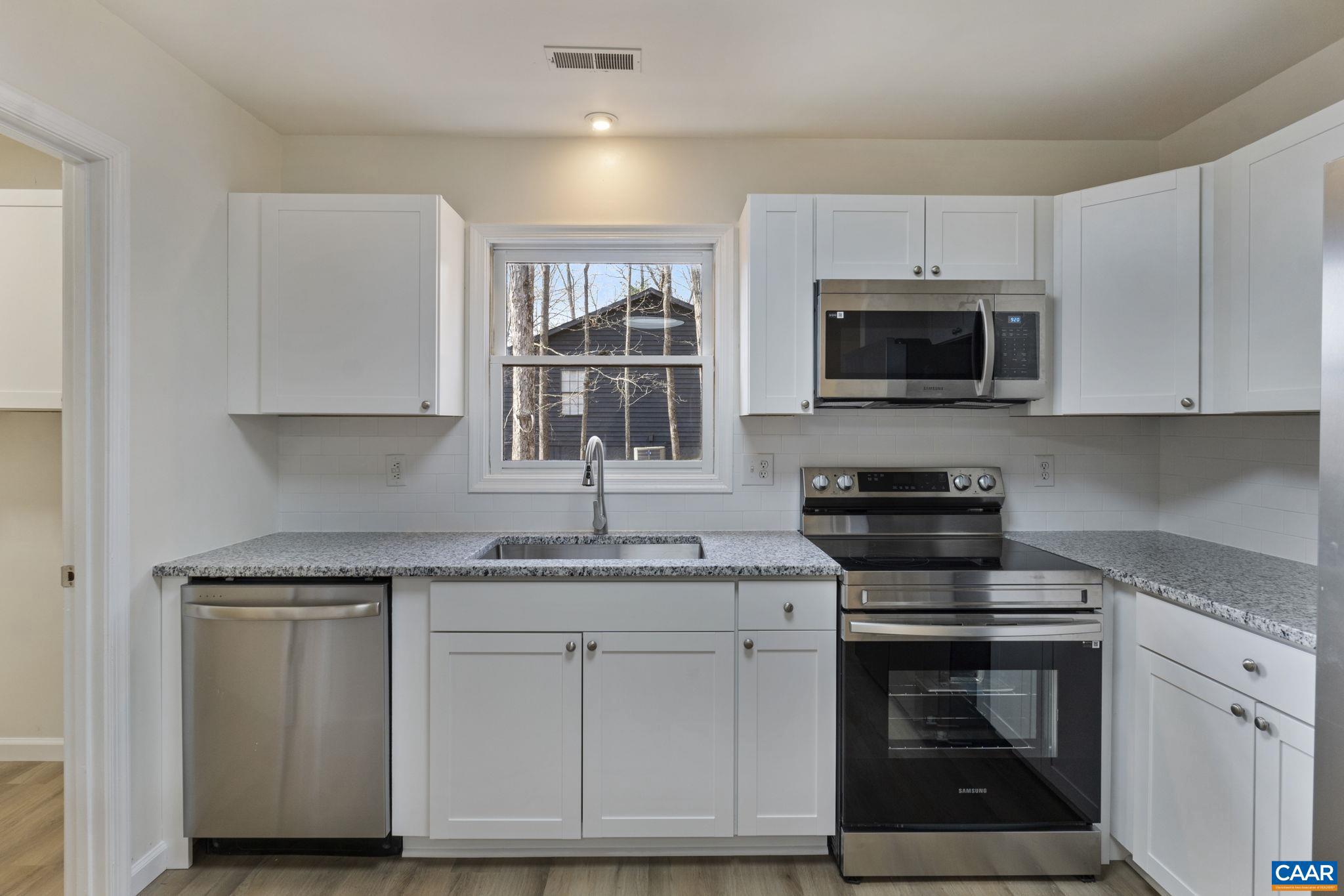 LAKE MONTICELLO - Residential