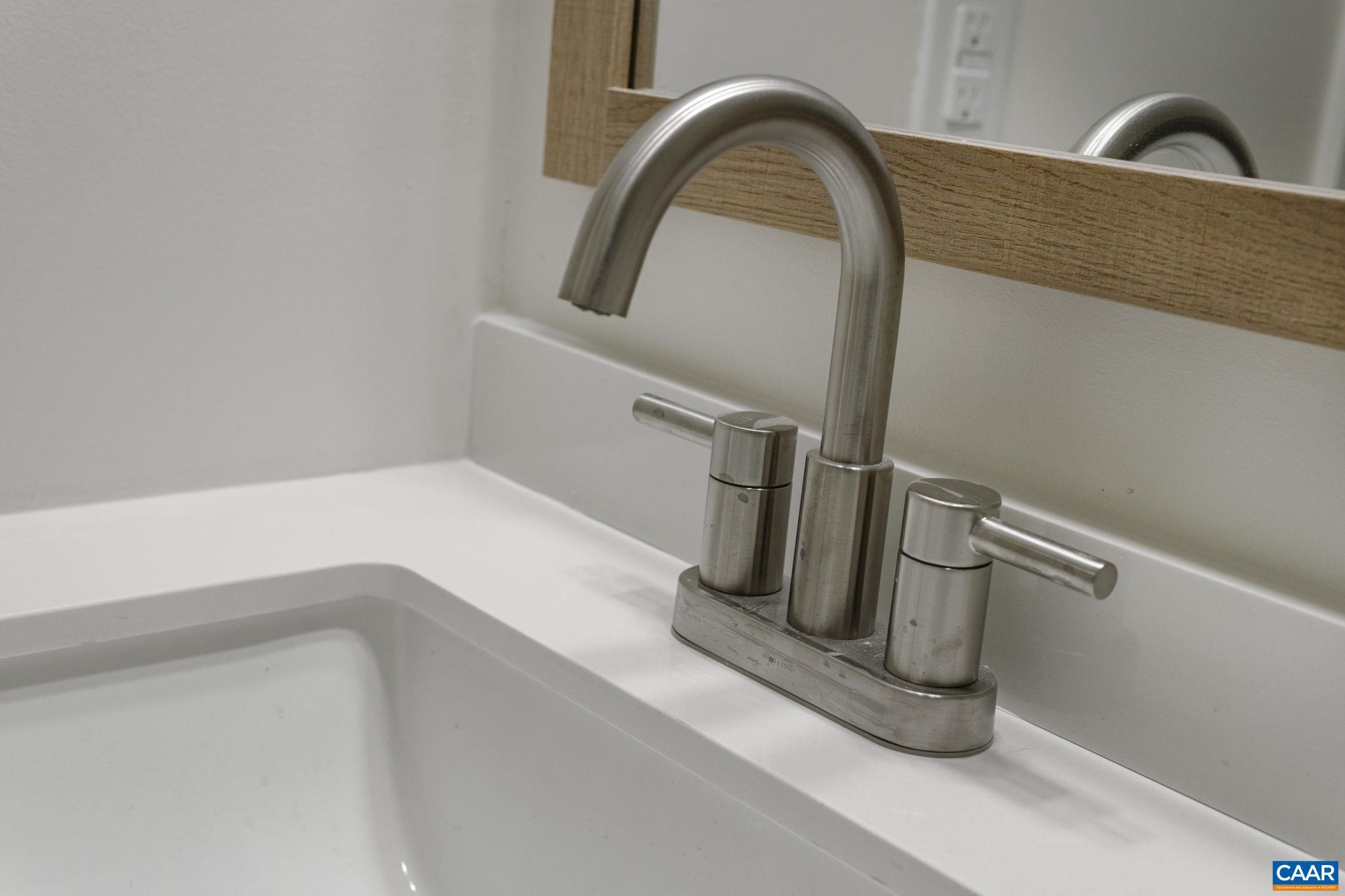 LAKE MONTICELLO - Residential