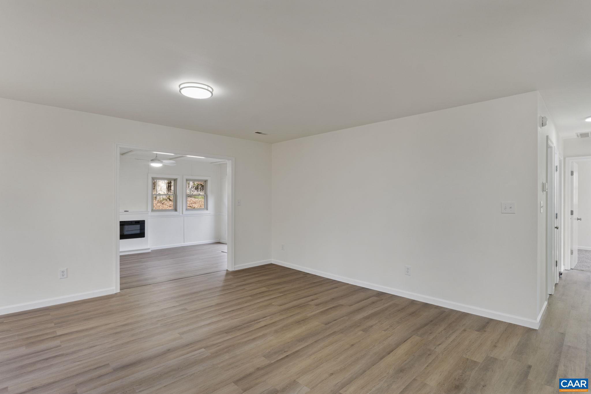 LAKE MONTICELLO - Residential