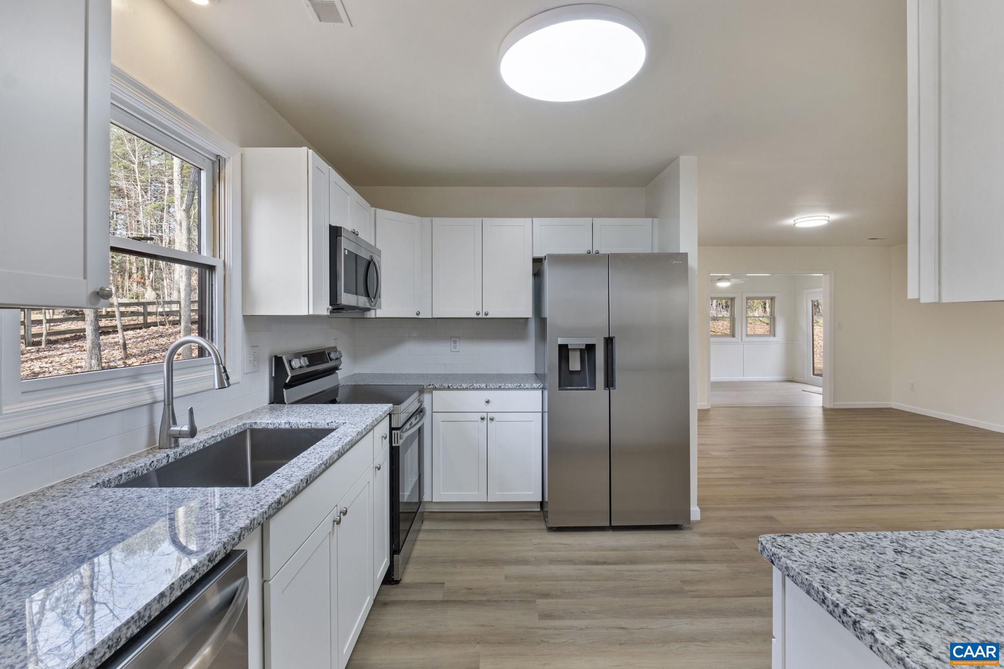 LAKE MONTICELLO - Residential