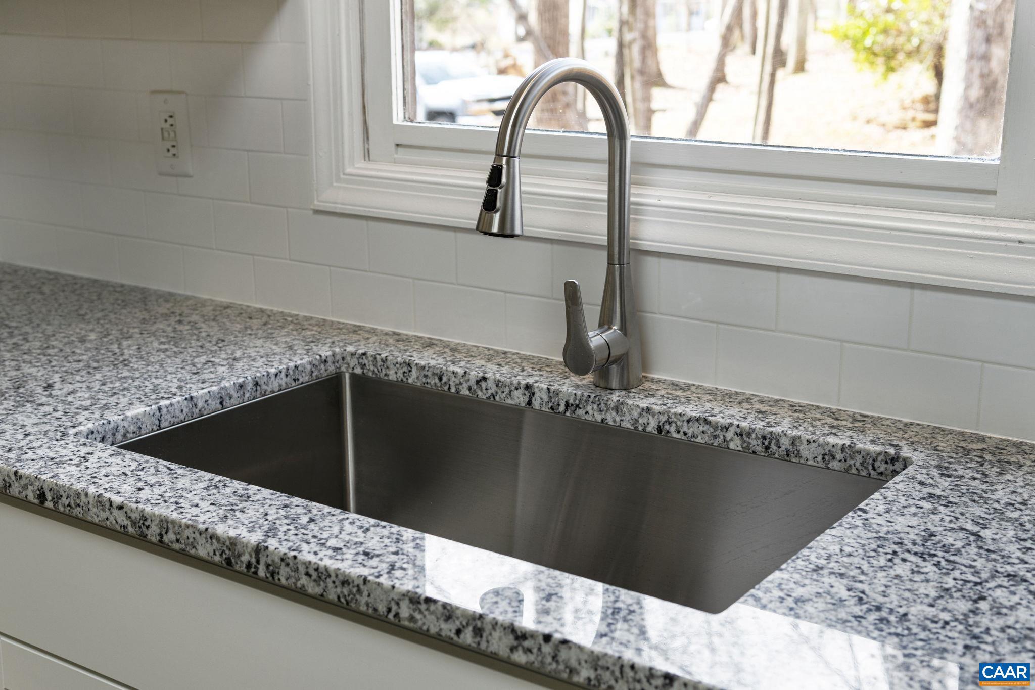 LAKE MONTICELLO - Residential