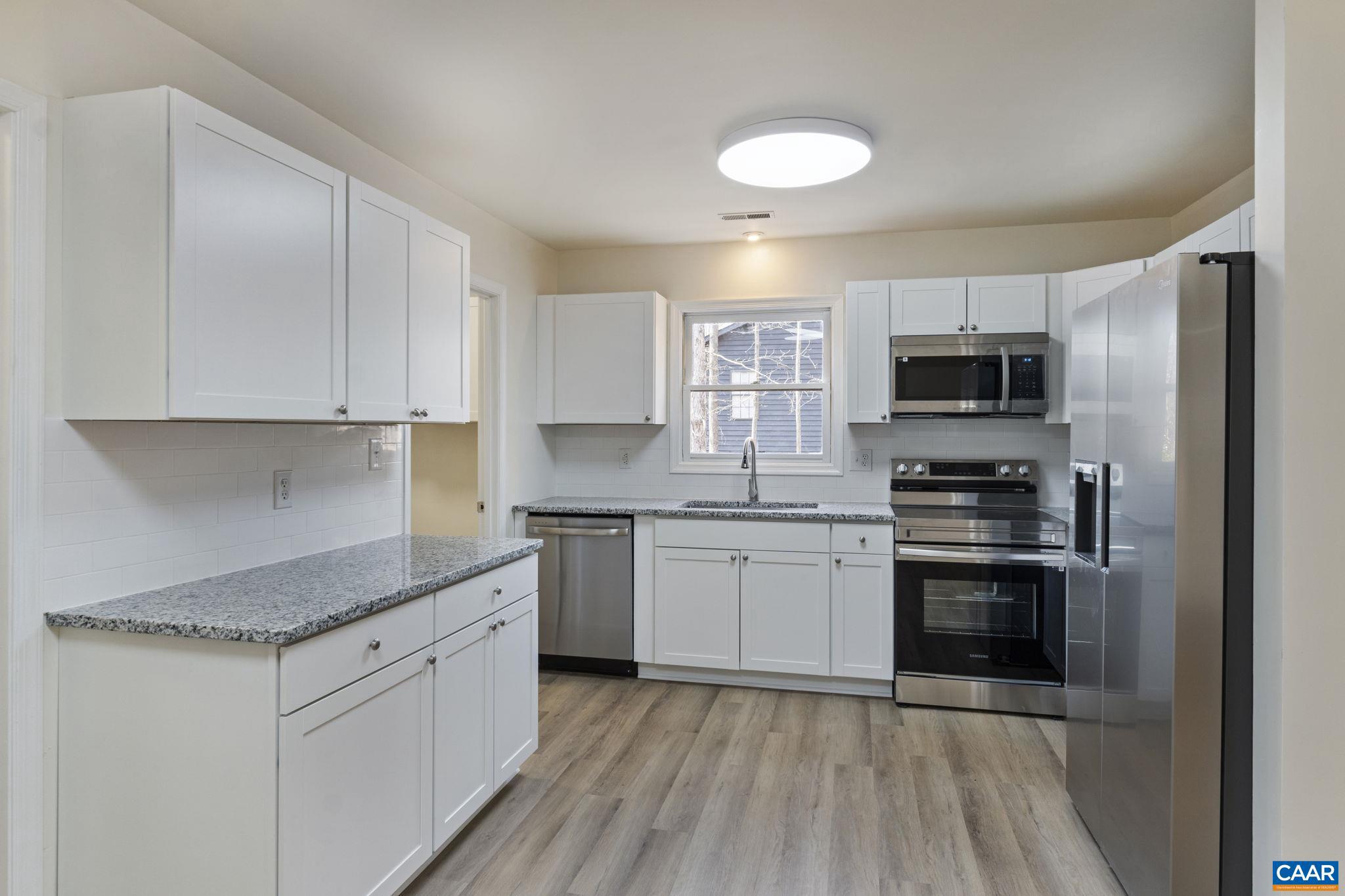 LAKE MONTICELLO - Residential