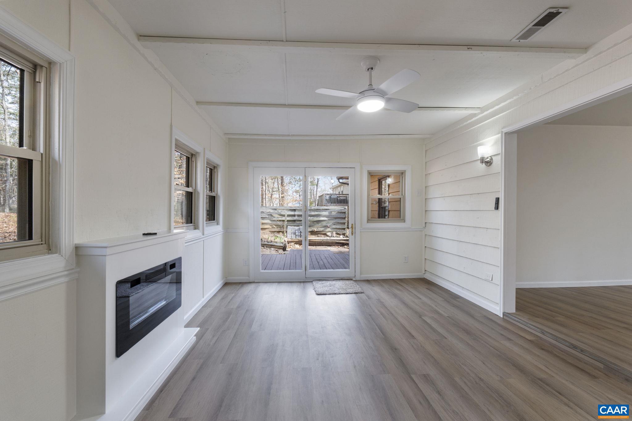 LAKE MONTICELLO - Residential