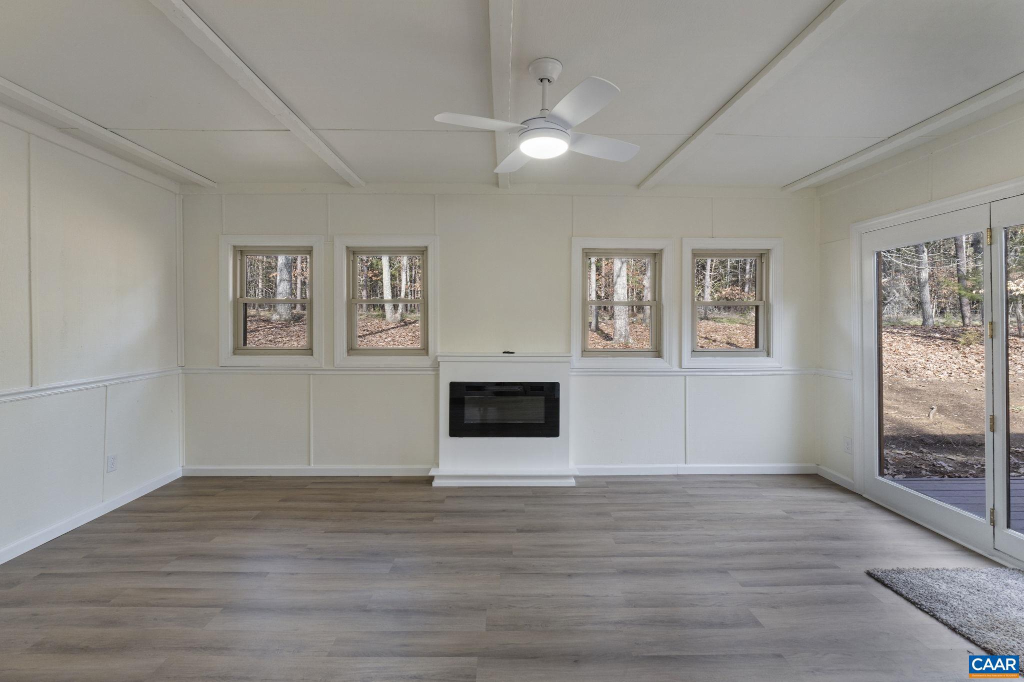 LAKE MONTICELLO - Residential