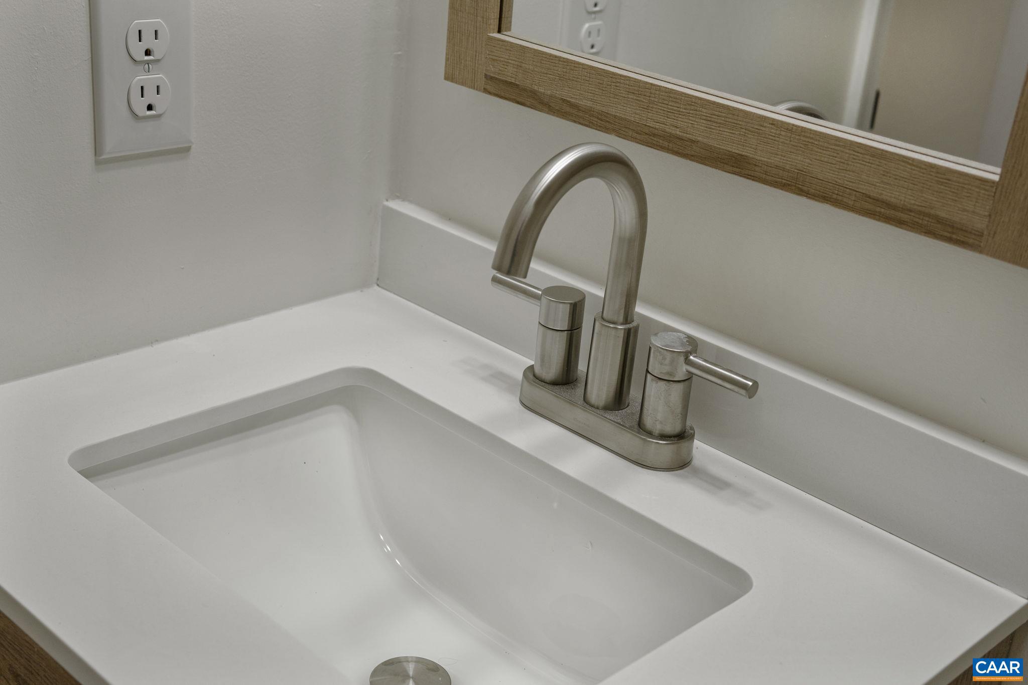 LAKE MONTICELLO - Residential