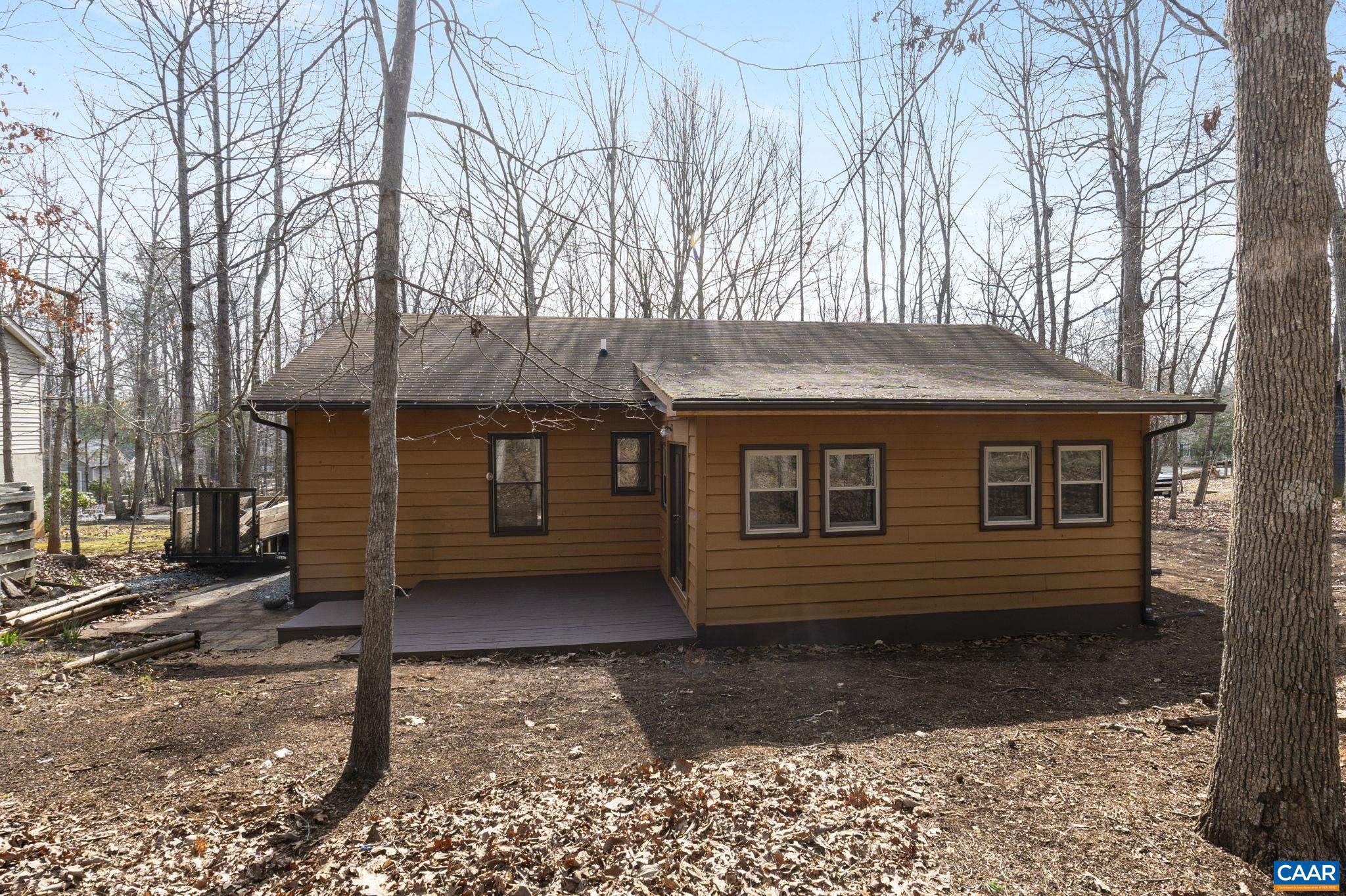 LAKE MONTICELLO - Residential