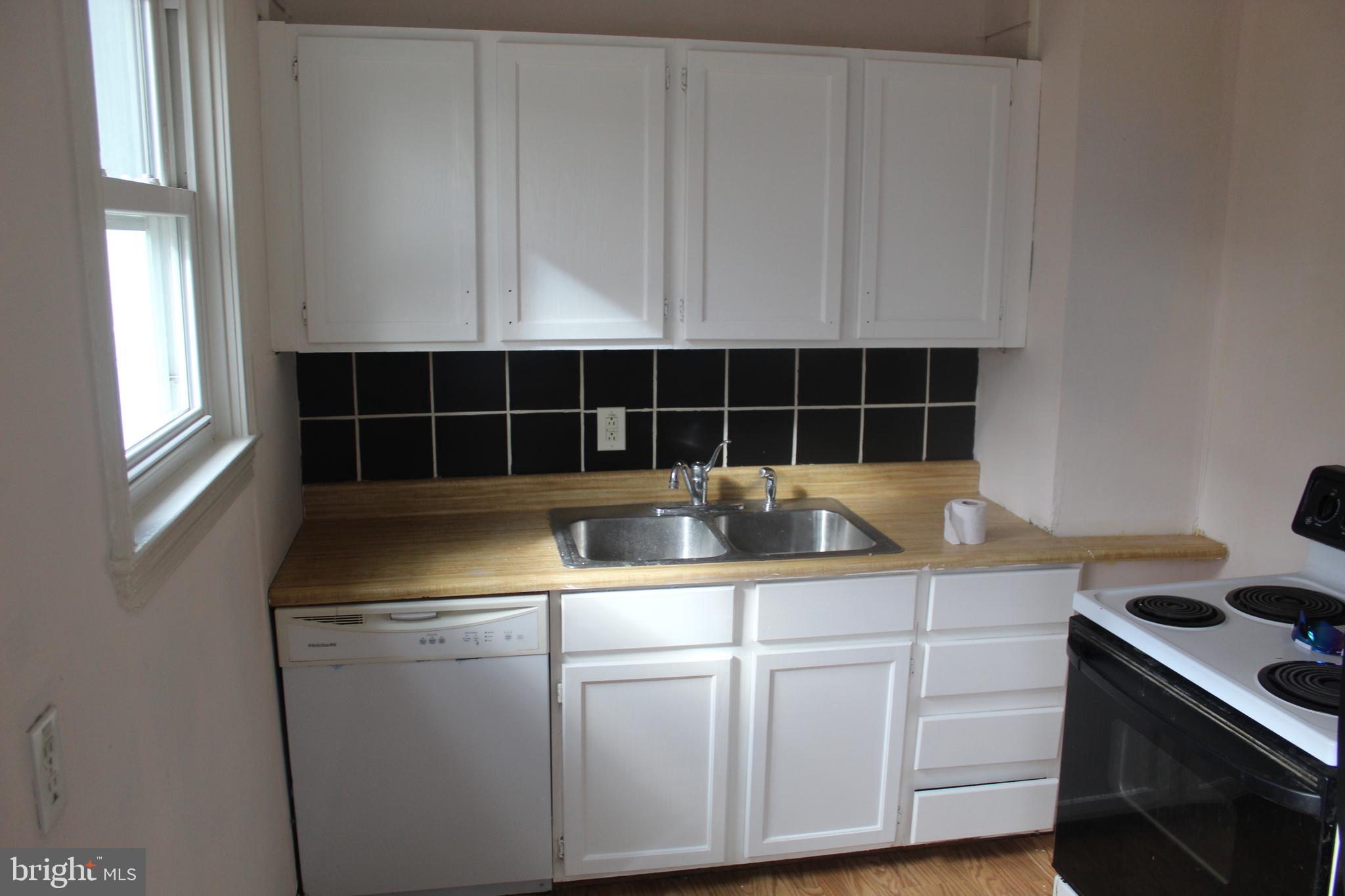 HAMILTON PARK - Residential Lease