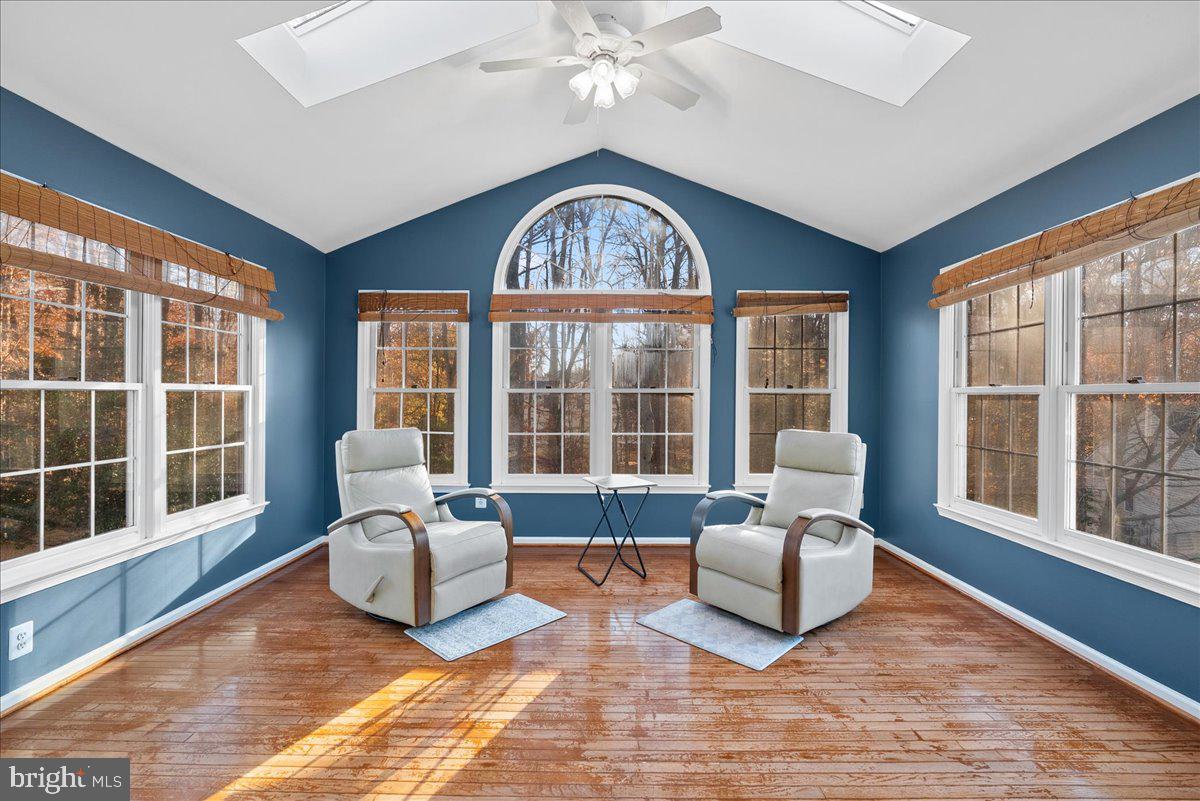 BARRINGTON OAKS - Residential Lease