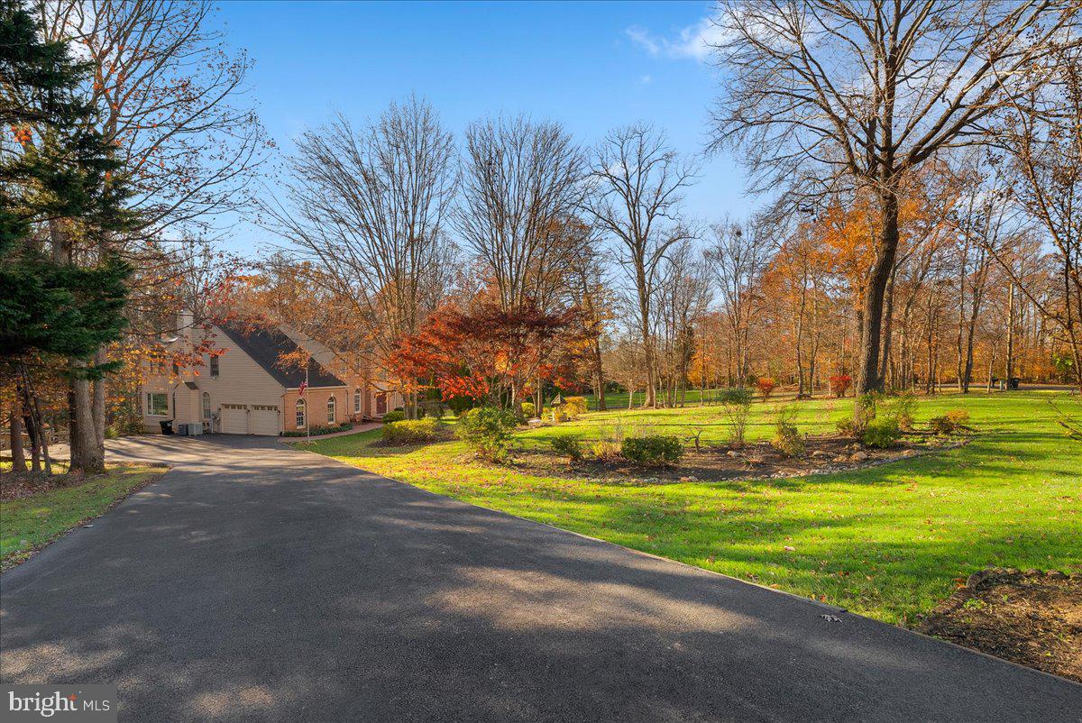 BARRINGTON OAKS - Residential Lease