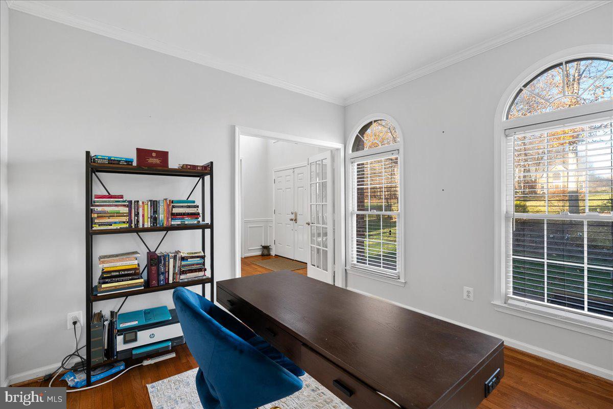 BARRINGTON OAKS - Residential Lease