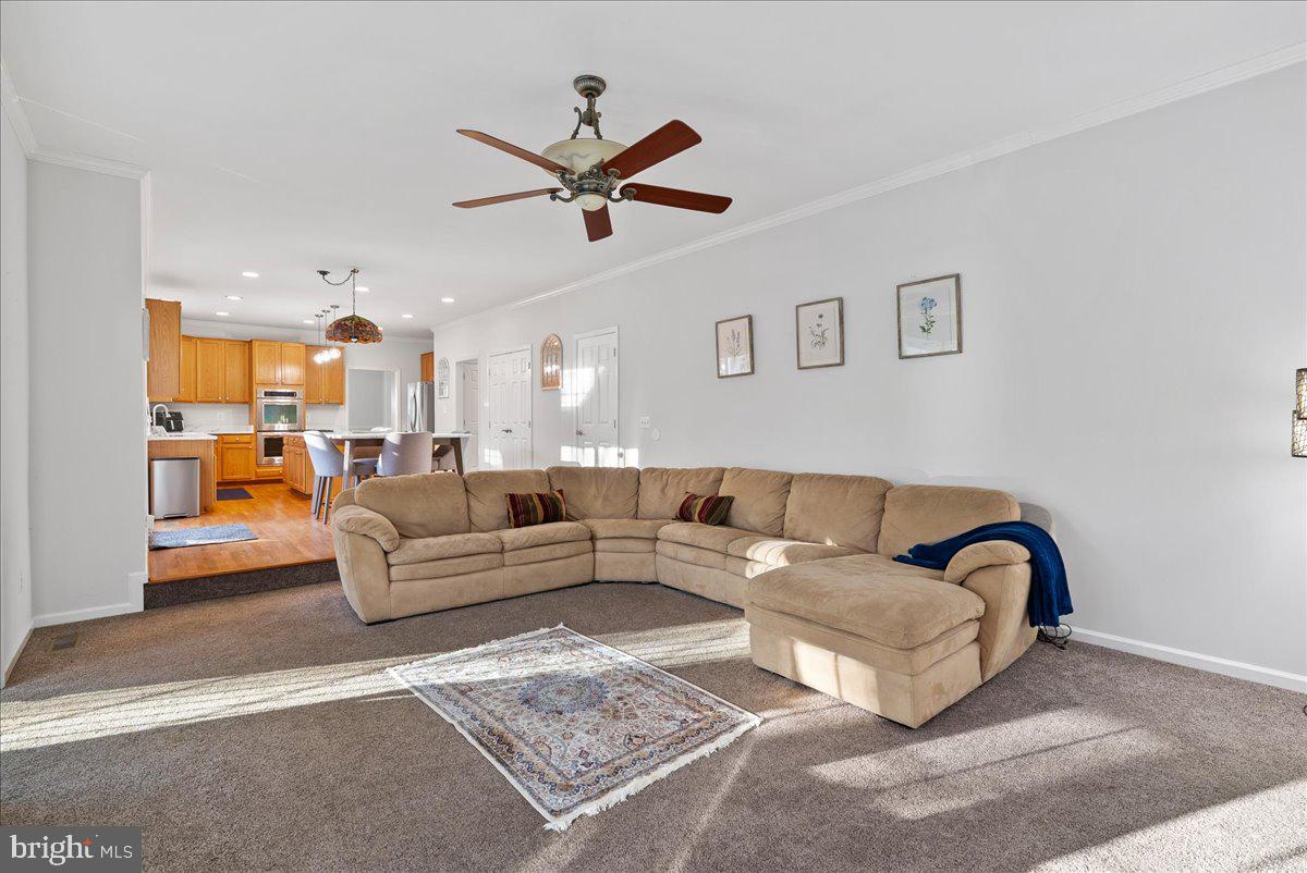 BARRINGTON OAKS - Residential Lease